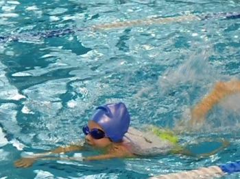 Соревнования по плаванию среди Малышек