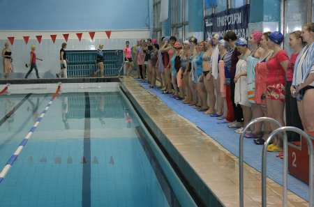 Соревнования по плаванию среди занимающихся в Доме физкультуры (с бассейном)